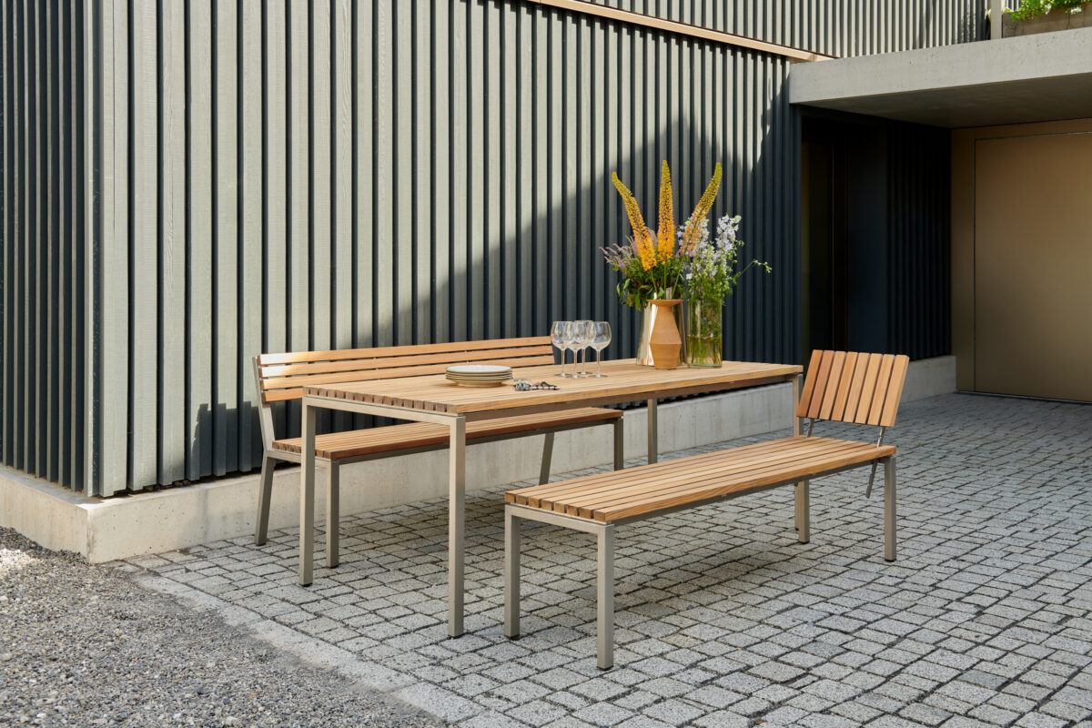 Tisch Outdoor 45/98 mit Bänken 45/98